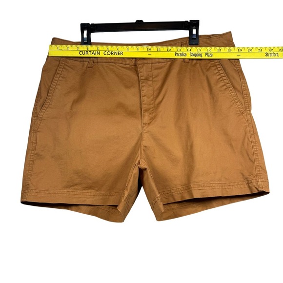 GAP 5" Women's High Rise Girlfriend Khaki Shorts, Plus Size 18, Lot of 4 - Picture 4 of 15